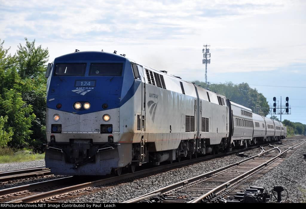 Late running westbound "Lakeshore Limited"